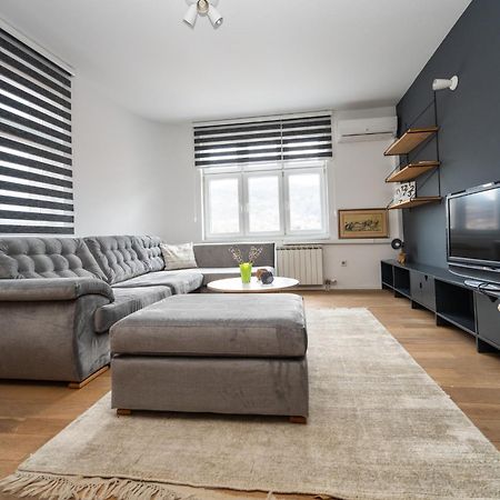 Design 1Bdr Apartment With City View Сараєво Екстер'єр фото